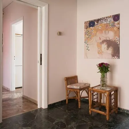 Three Bedroom Spacious Near Acropolis * Athens