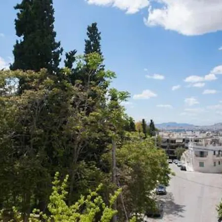 Three Bedroom Spacious Near Acropolis Athens